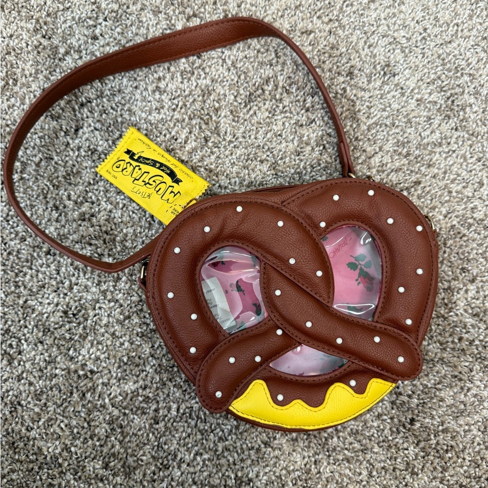 Vintage Betsey Johnson Brown Pretzel Crossbody Bag